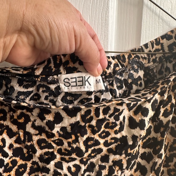 SEEK THE LABEL. Leopard Print Off-Shoulder Blouse - Picture 2 of 3